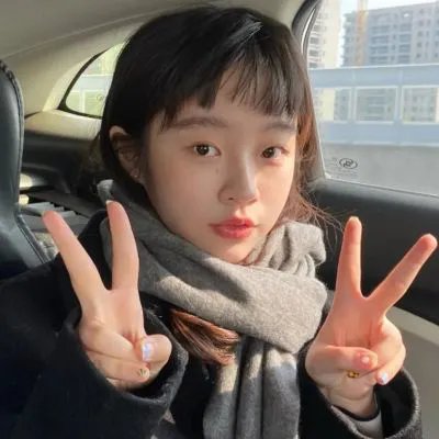 安娜·卡拉曼佐夫 封面